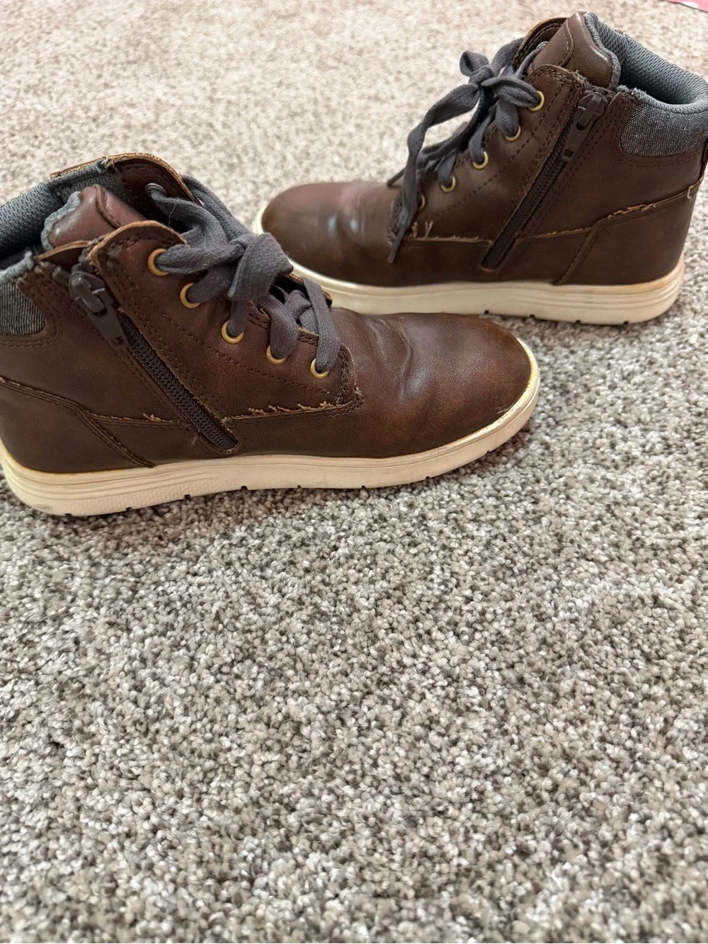 Boy size 3 Brown High-Top Casual Sneakers